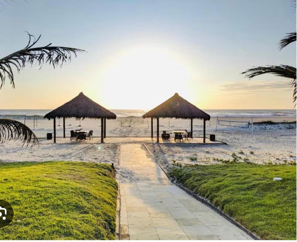 Apartamento Vista Total Do Mar Uma Cobertura A 400M Do Beach Park No Porto Das Dunas Aquiraz Condominio Terramaris Piscina Ampla Parque Infantil Sauna Estacionamento Privado Eksteriør billede